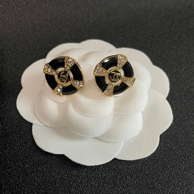 Neat Chanel Earrings 221127