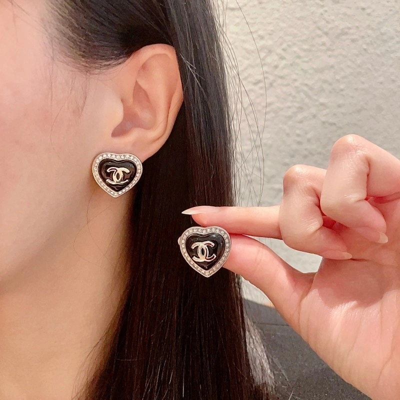 Chanel Earrings Stylish 221125