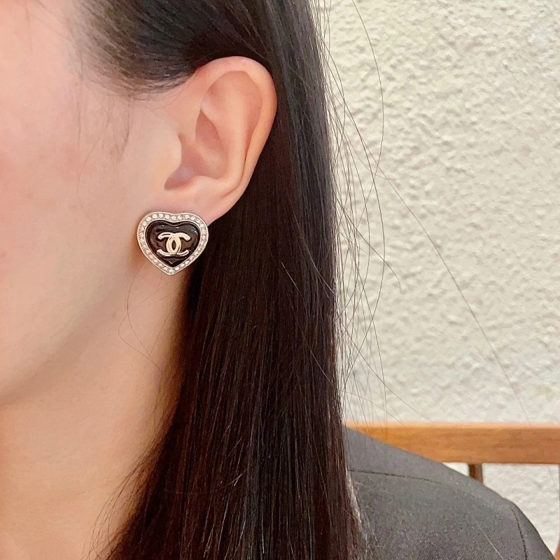 Chanel Earrings Stylish 221125