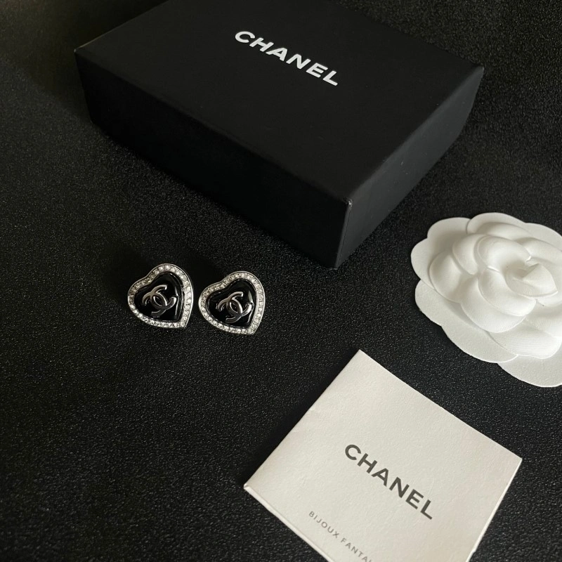 Chanel Earrings Stylish 221125