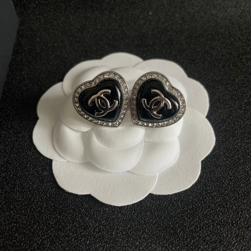 Chanel Earrings Stylish 221125