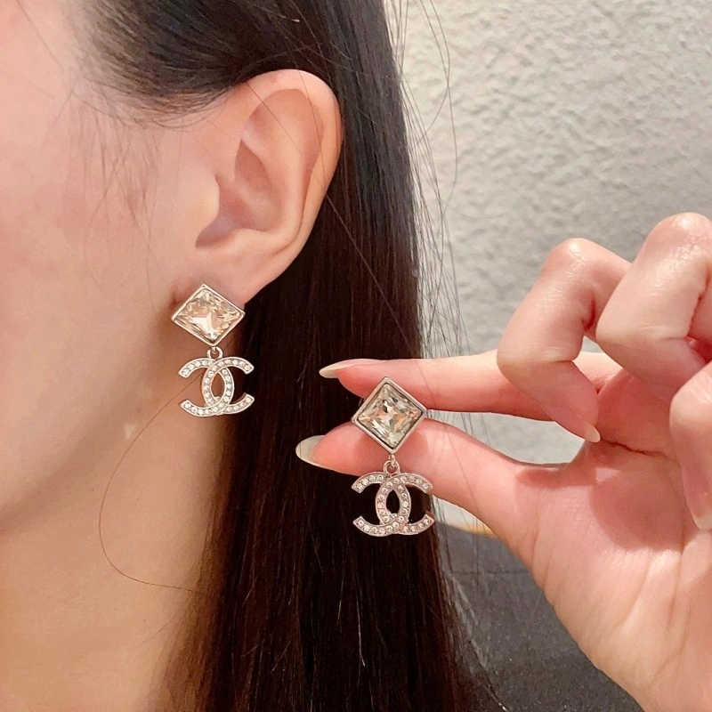 Comfortable Chanel Earrings 221111