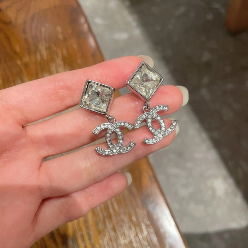 Comfortable Chanel Earrings 221111