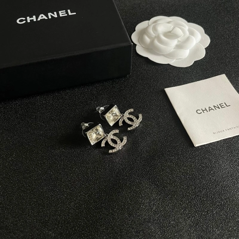 Comfortable Chanel Earrings 221111