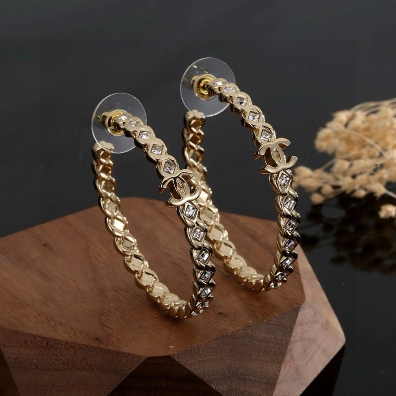 Chanel Earrings Versatile 221129
