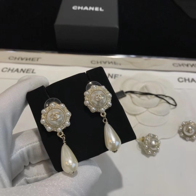 TechFriendly Chanel Earrings 221100