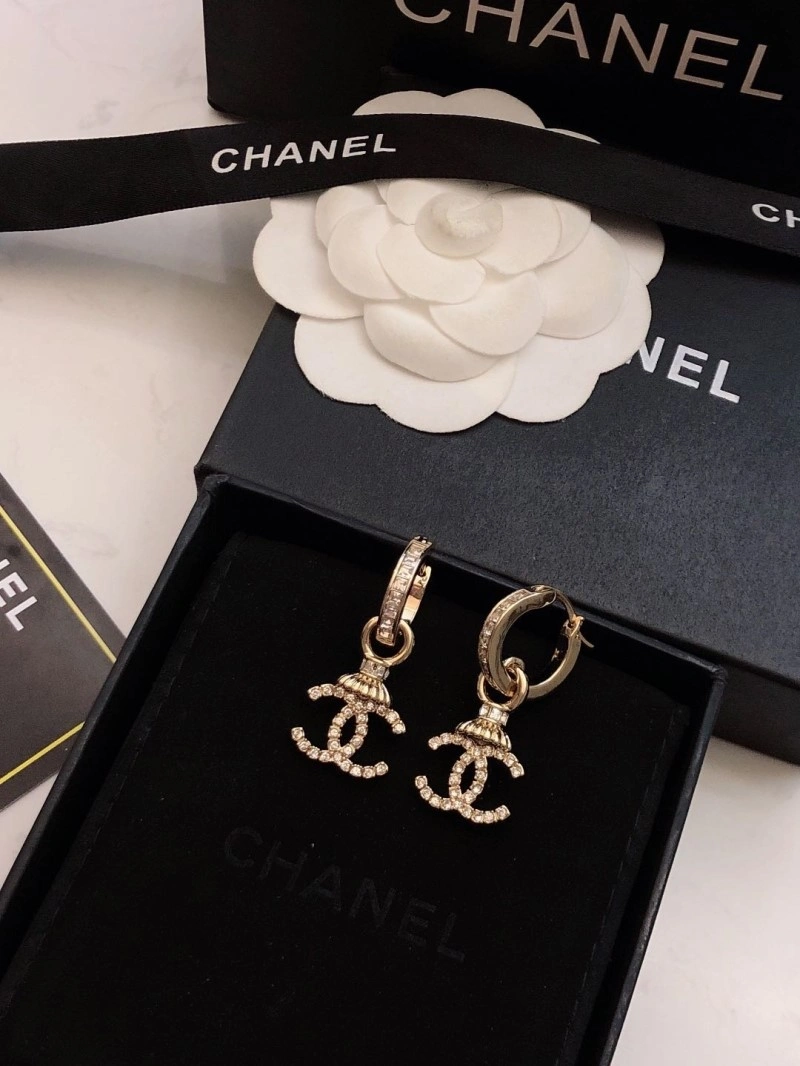 Chanel Earrings Compact 221106