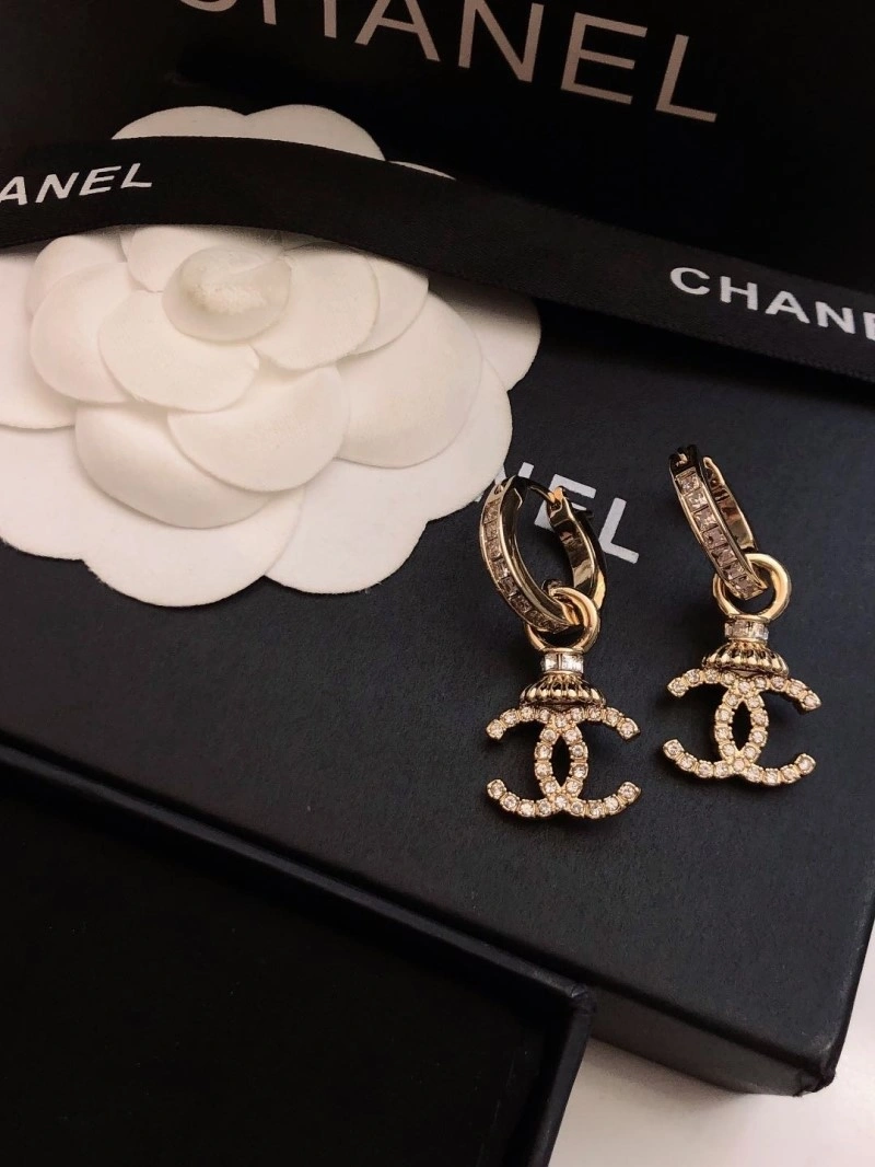 Chanel Earrings Compact 221106