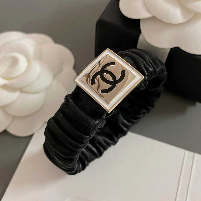 Versatile Chanel Earrings 221094