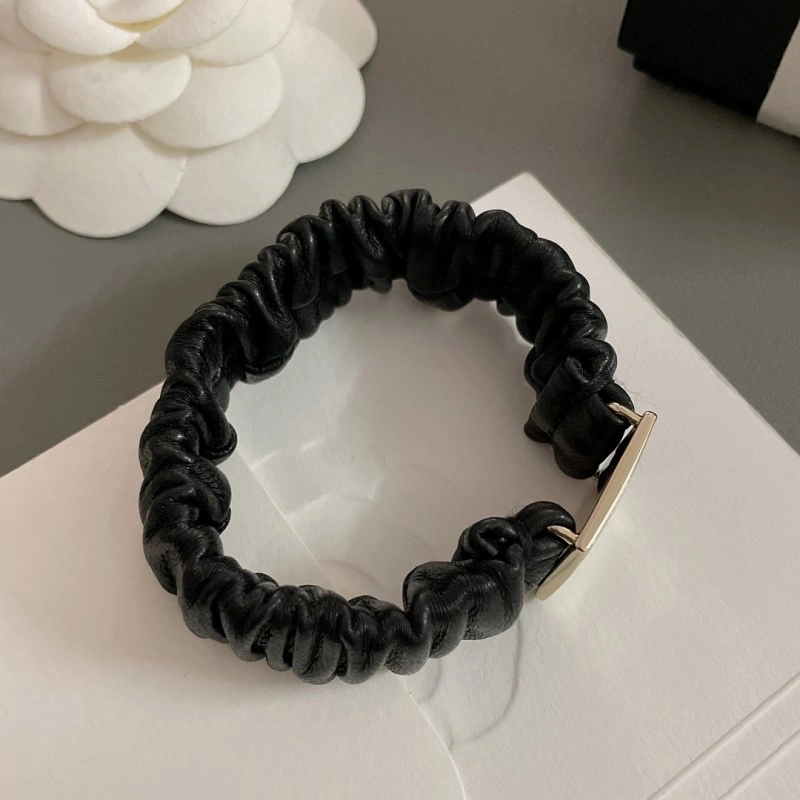 Versatile Chanel Earrings 221094