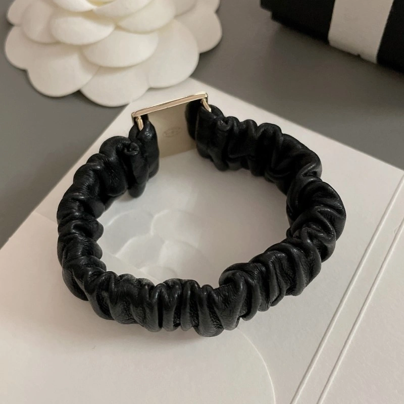Versatile Chanel Earrings 221094