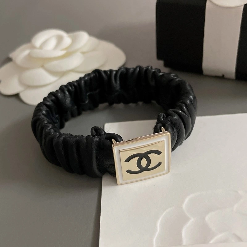 Versatile Chanel Earrings 221094