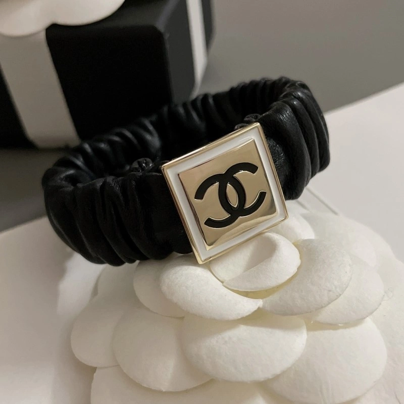 Versatile Chanel Earrings 221094