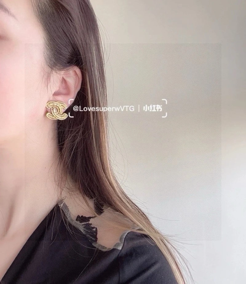Chanel Earrings Comfortable 221096