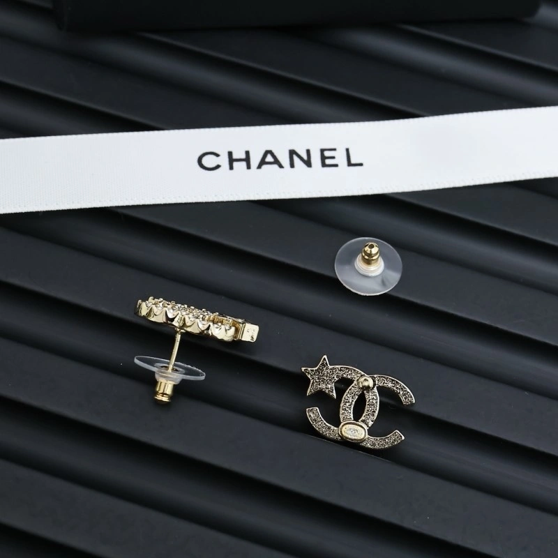Chanel Earrings Snug 221077