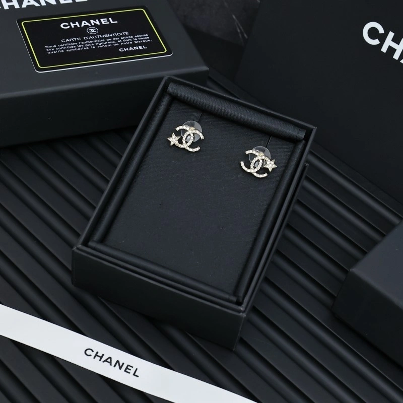 Chanel Earrings Snug 221077