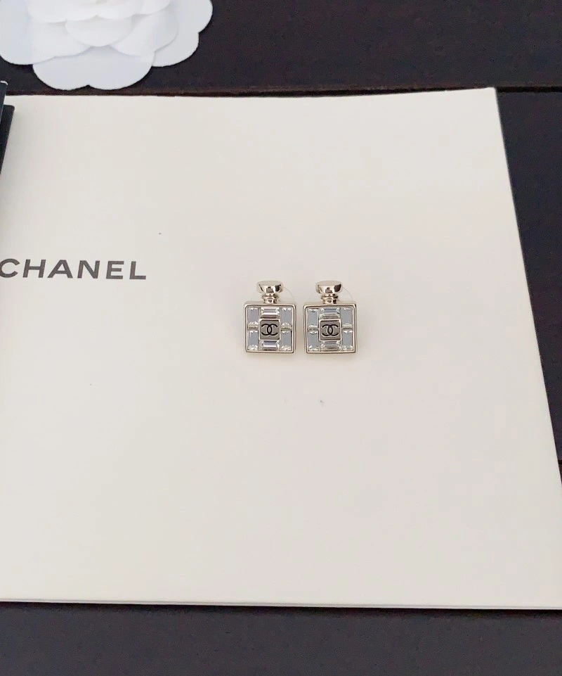 WellDesigned Chanel Earrings 221099