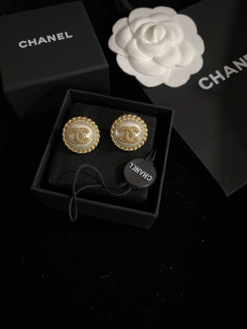 MoistureWicking Chanel Earrings 221084