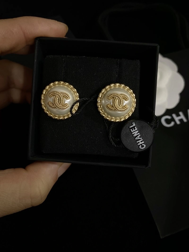 MoistureWicking Chanel Earrings 221084