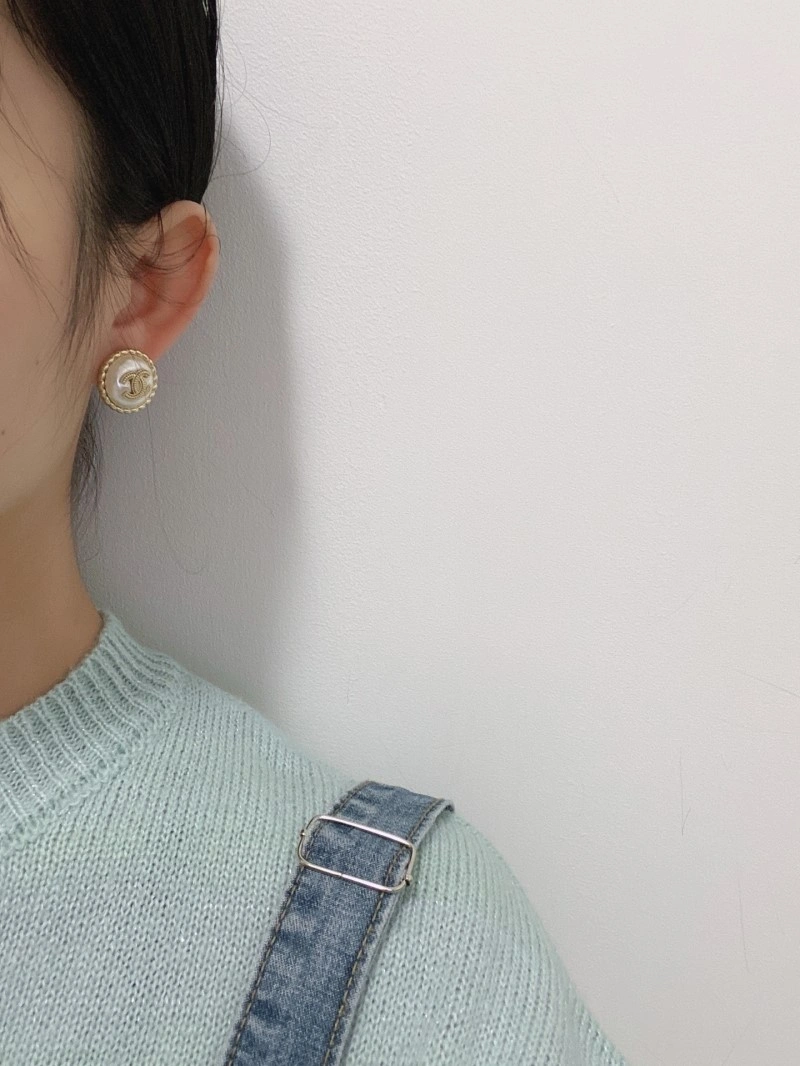 MoistureWicking Chanel Earrings 221084