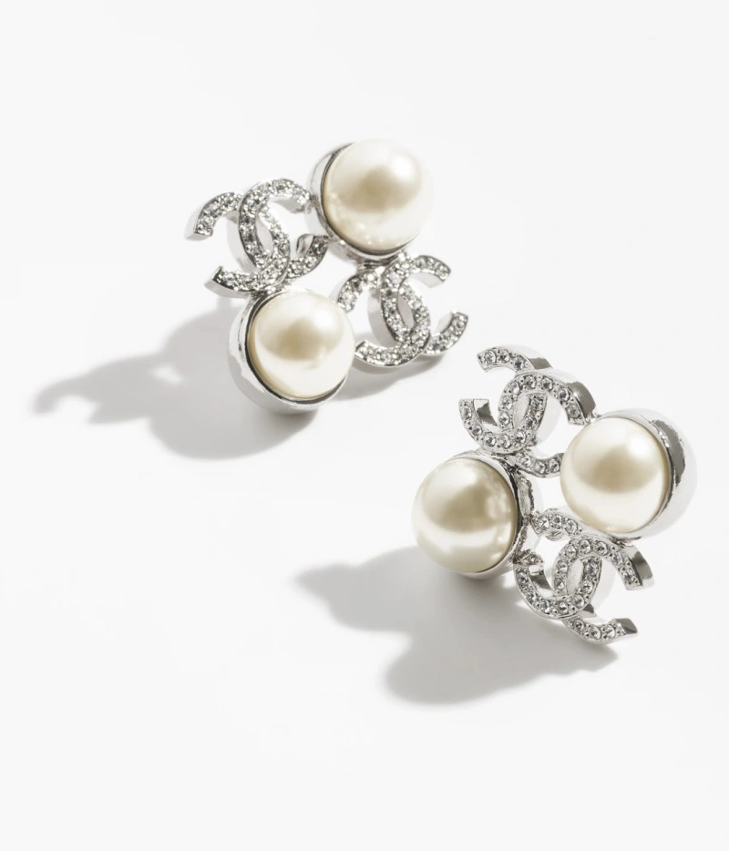 Trendy Chanel Earrings 221080