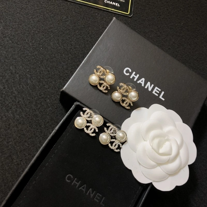 Trendy Chanel Earrings 221080