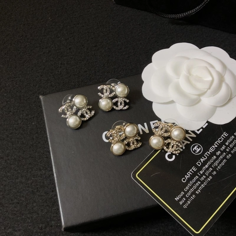 Trendy Chanel Earrings 221080