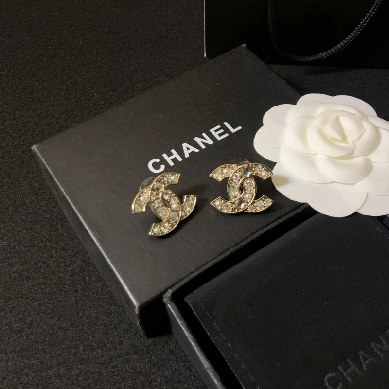 Modern Chanel Earrings 221075