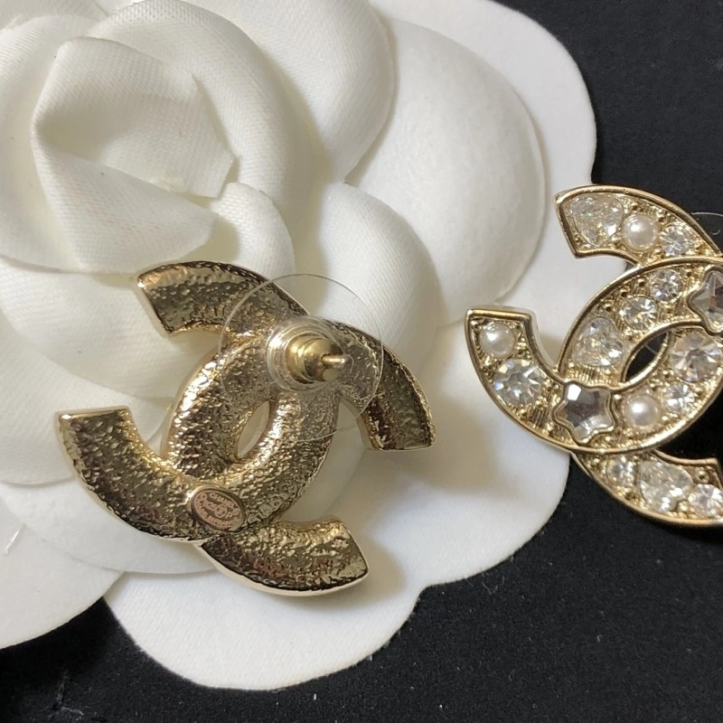 Modern Chanel Earrings 221075