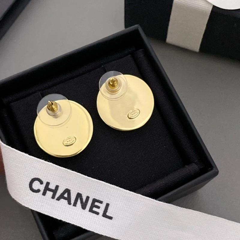 Chanel Earrings WaterResistant 221061