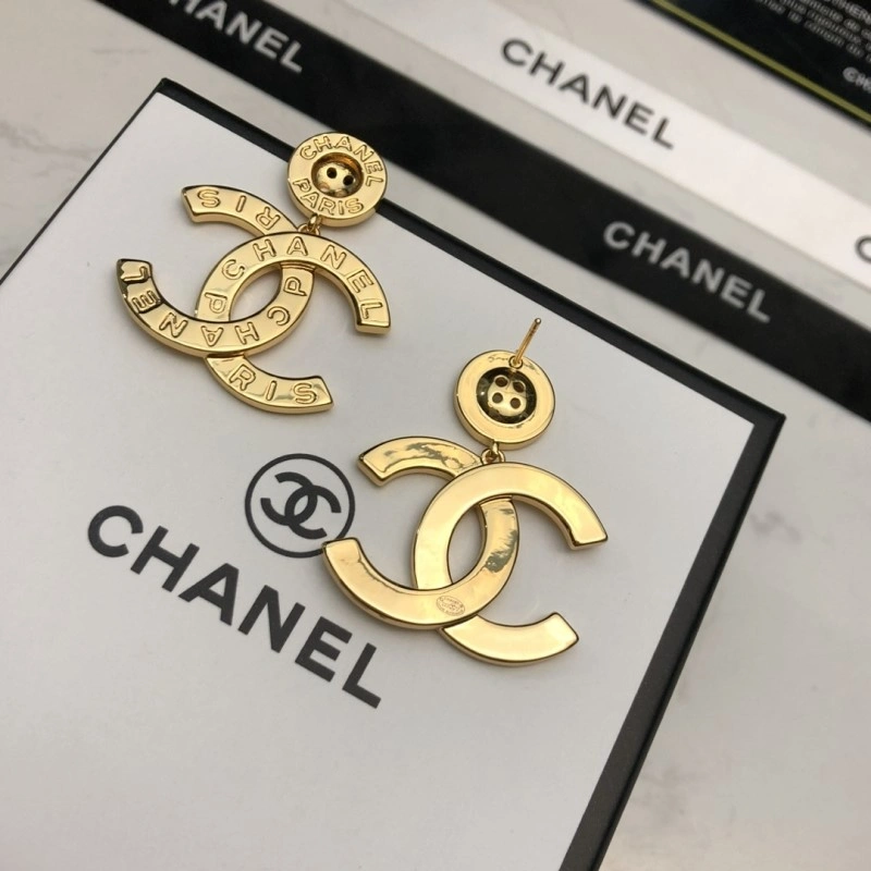 Lightweight Chanel Earrings 221142