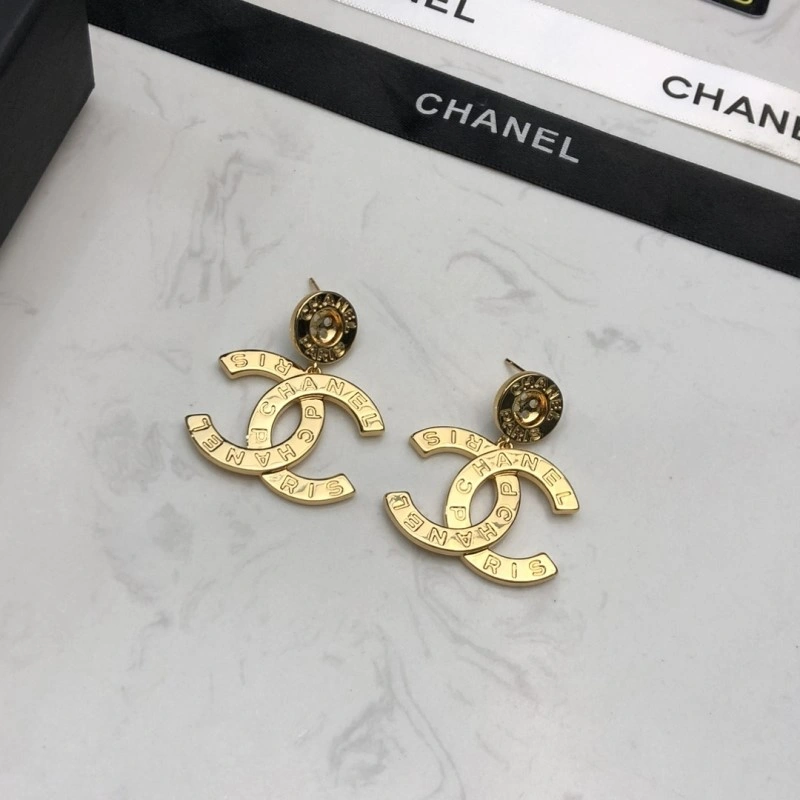 Lightweight Chanel Earrings 221142