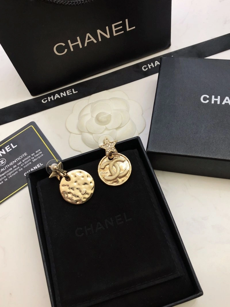 Chanel Earrings Elegant 221043