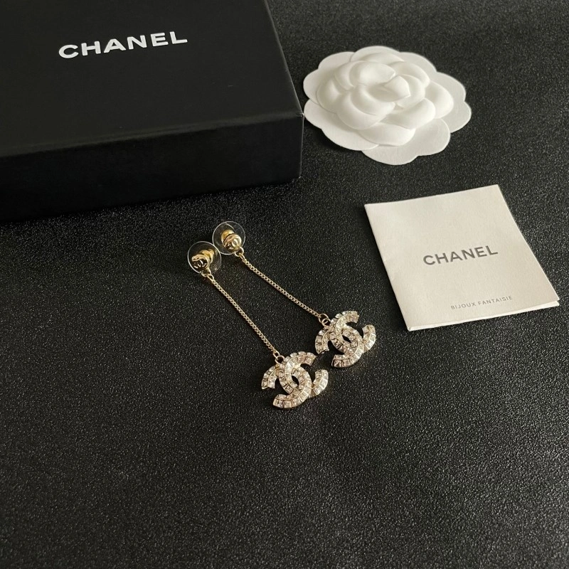 Breathable Chanel Earrings 221042