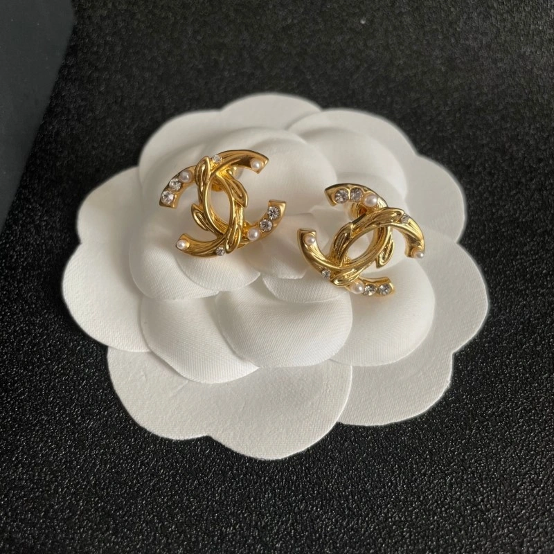 Chanel Earrings MoistureWicking 221044
