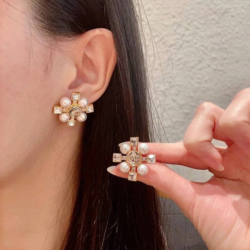 Chanel Earrings Trendy 221035