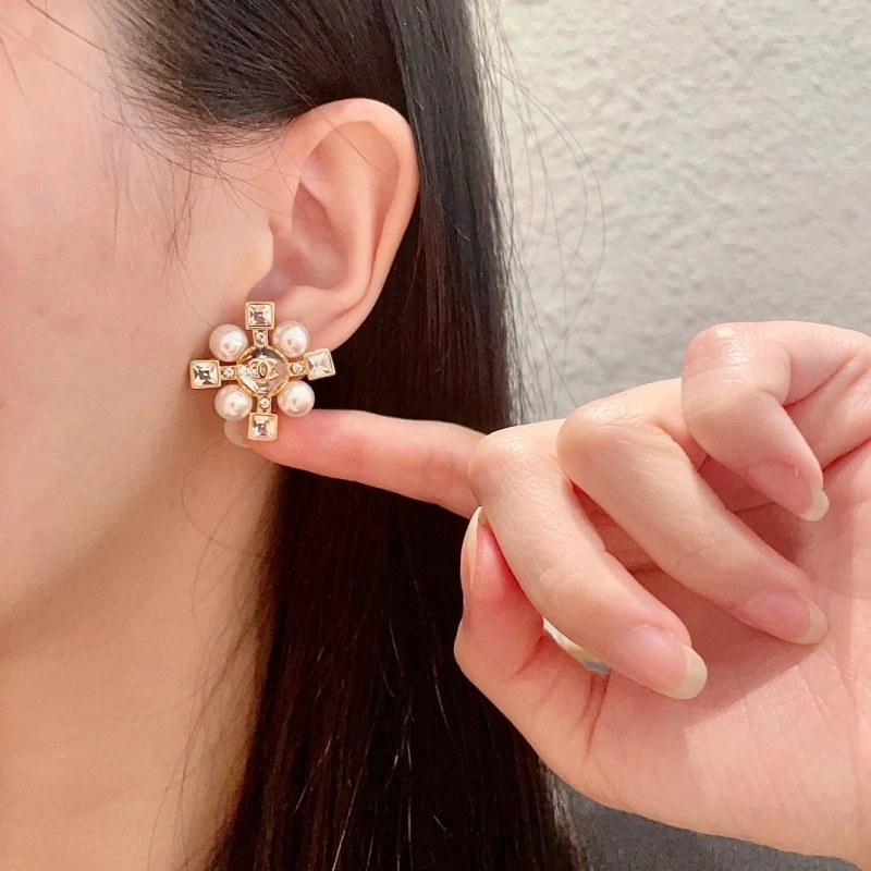 Chanel Earrings Trendy 221035
