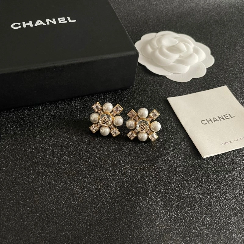 Chanel Earrings Trendy 221035