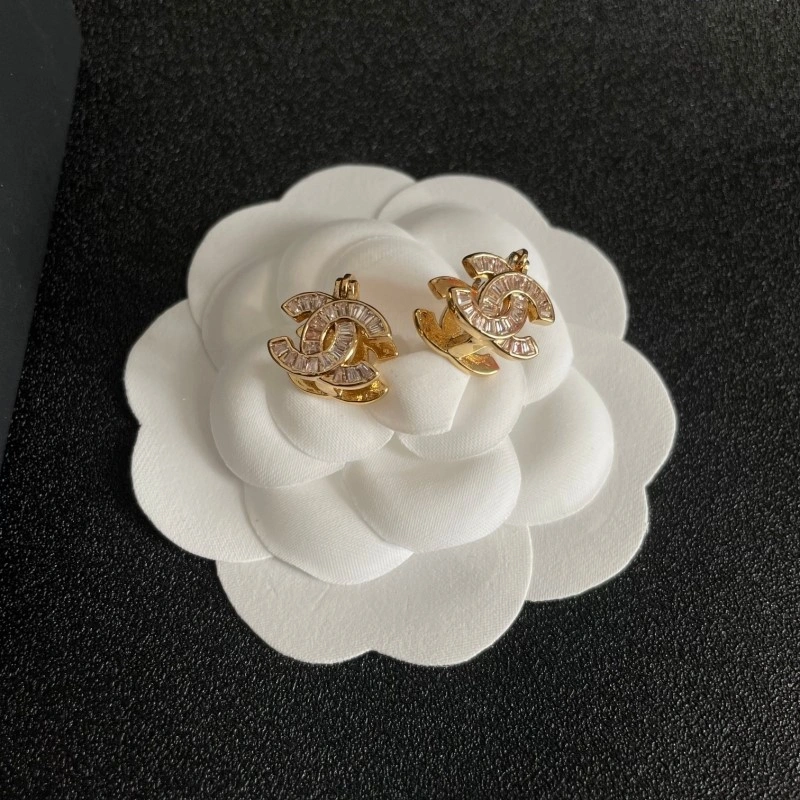 Trendy Chanel Earrings 221028