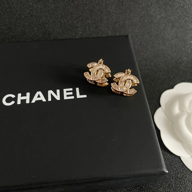 Trendy Chanel Earrings 221028