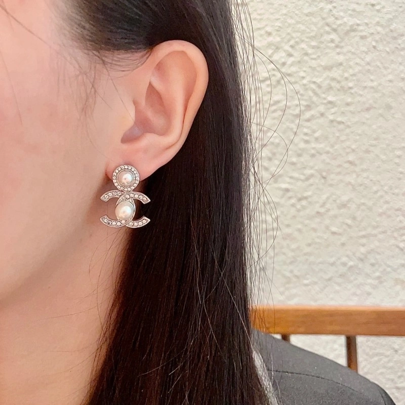 Popular Chanel Earrings 221026