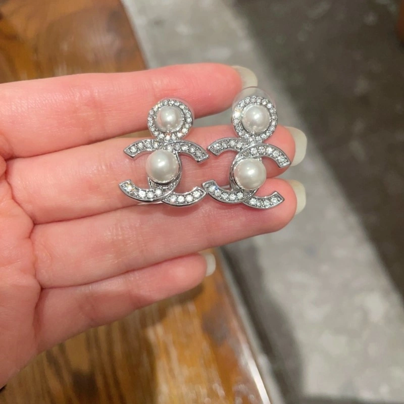 Popular Chanel Earrings 221026