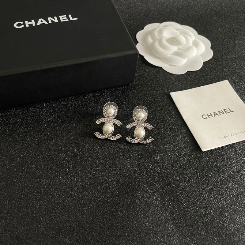 Popular Chanel Earrings 221026