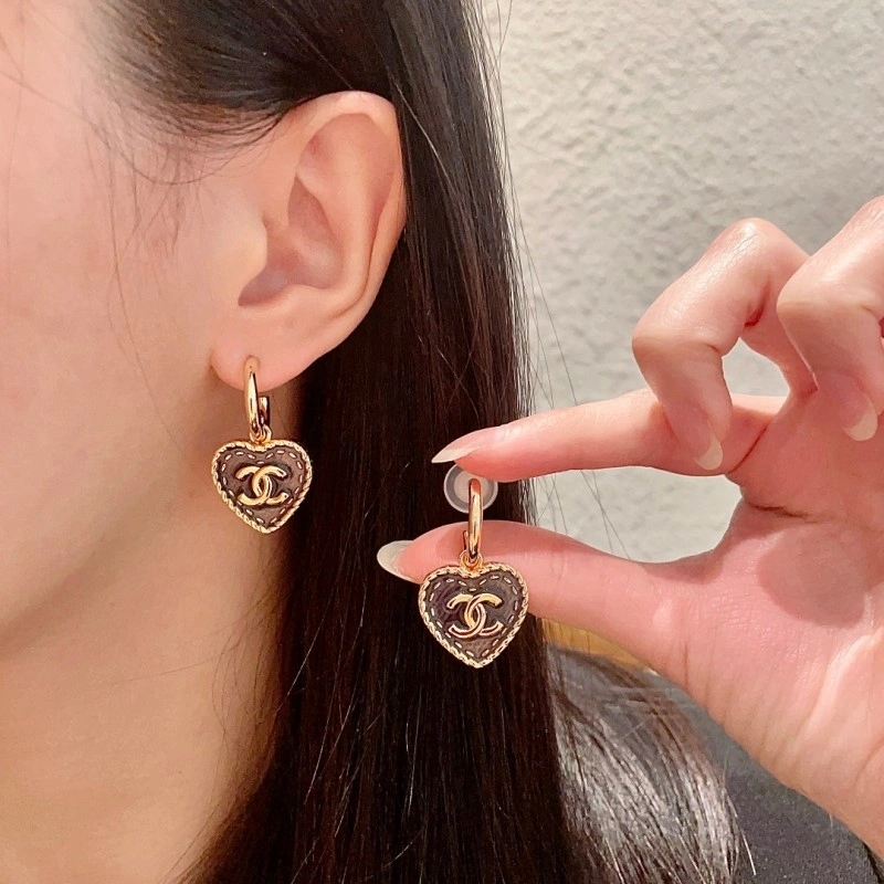 Chanel Earrings Fashionable 221021