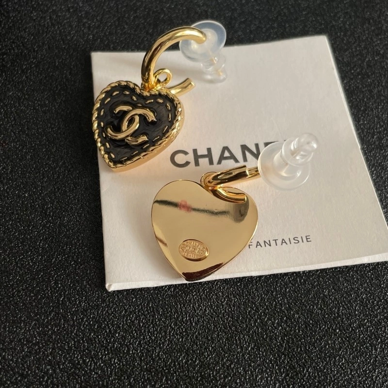 Chanel Earrings Fashionable 221021