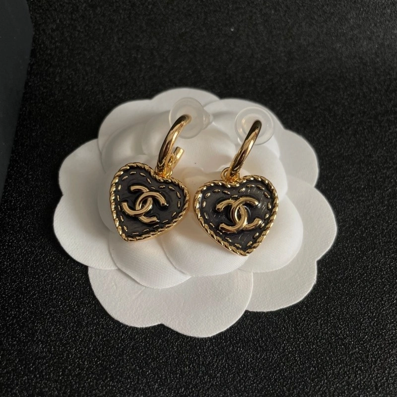 Chanel Earrings Fashionable 221021