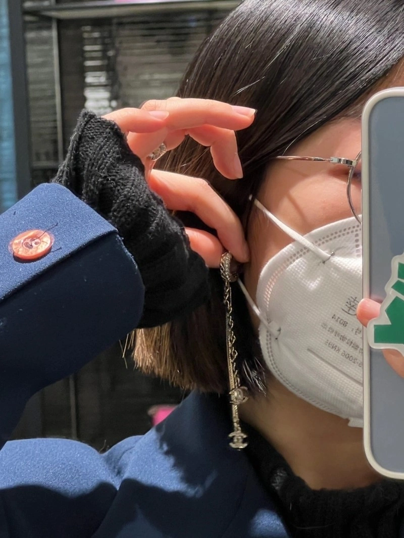 Breathable Chanel Earrings 221018