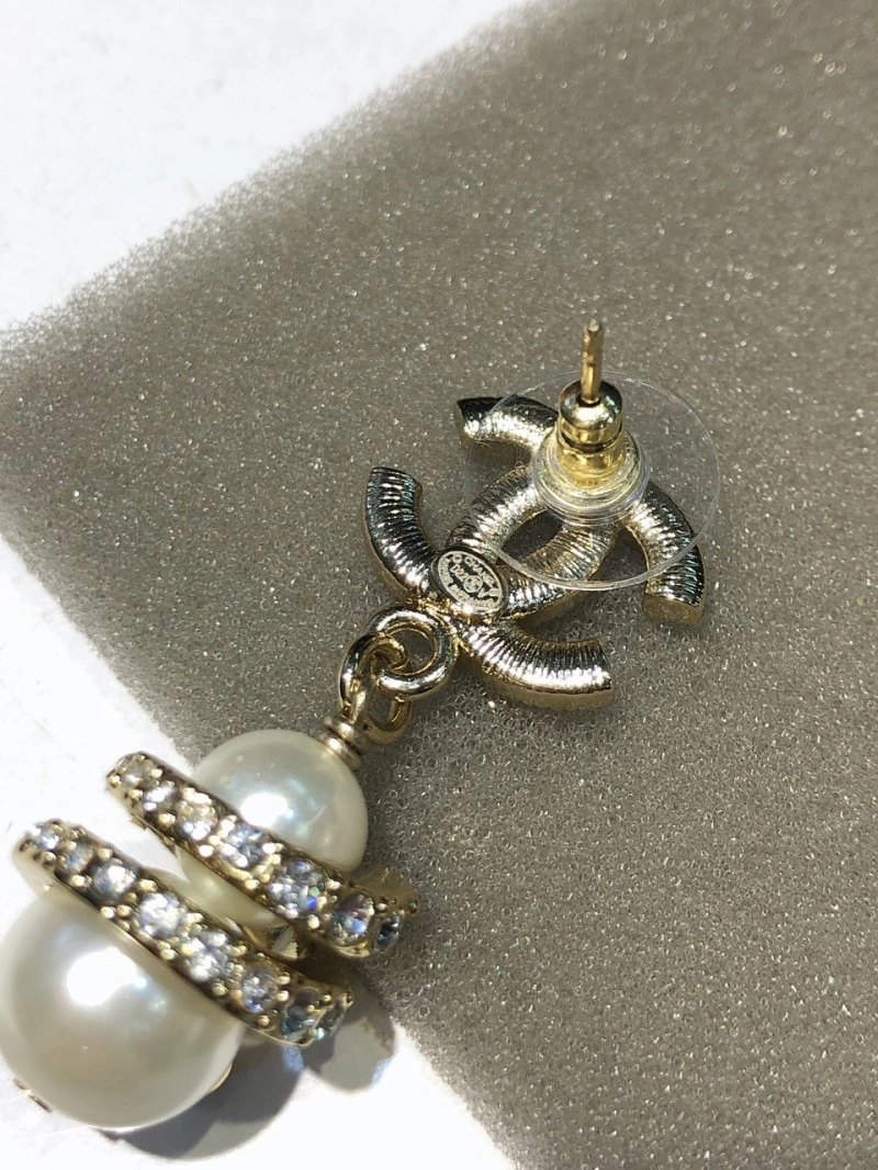 Chanel Earrings Resilient 221015