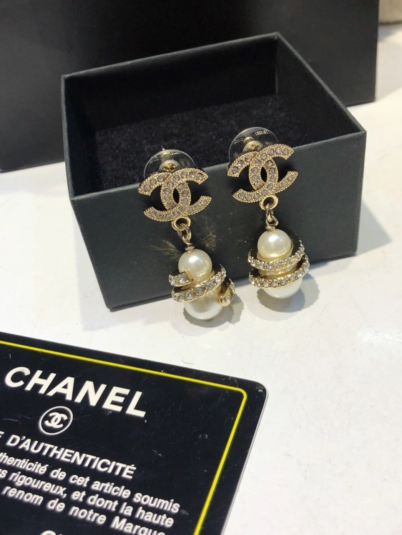 Chanel Earrings Resilient 221015