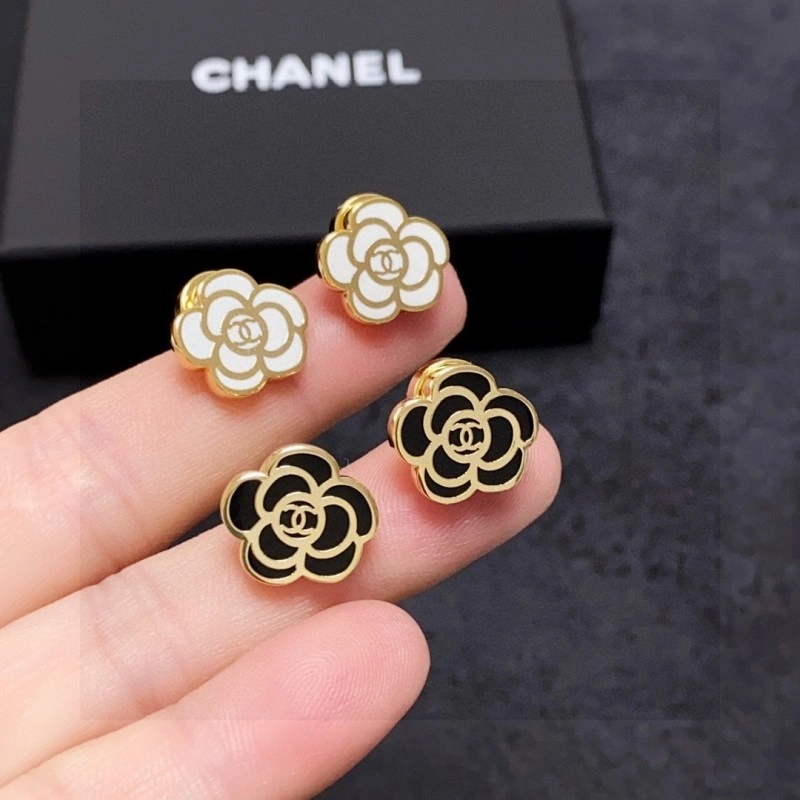 Stylish Chanel Earrings 221027